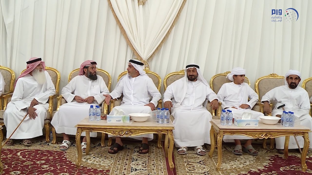 سيف بن زايد يقدم واجب العزاء لذوي الشهيدين ناصر الكعبي وسعيد المنصوري في العين