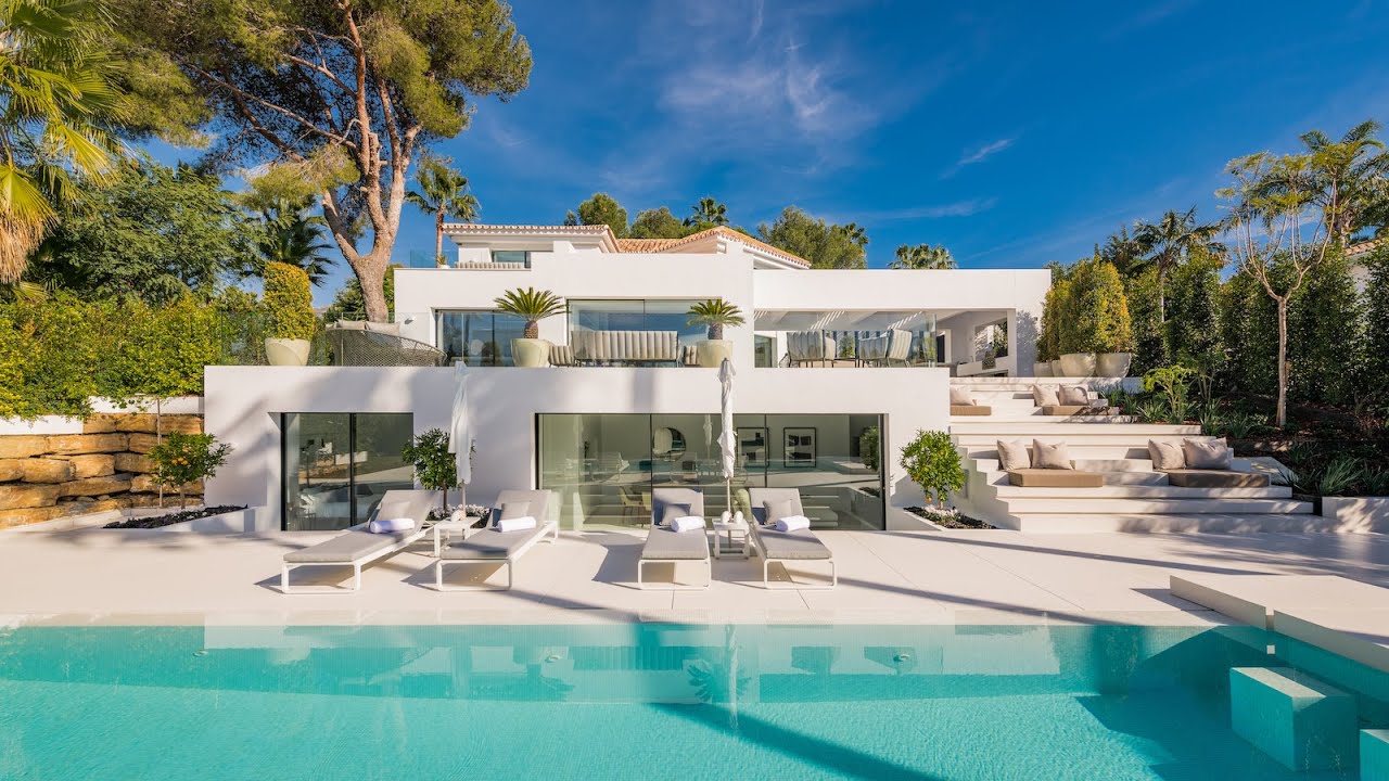 Villa til salg i Nueva Andaluc&iacute;a