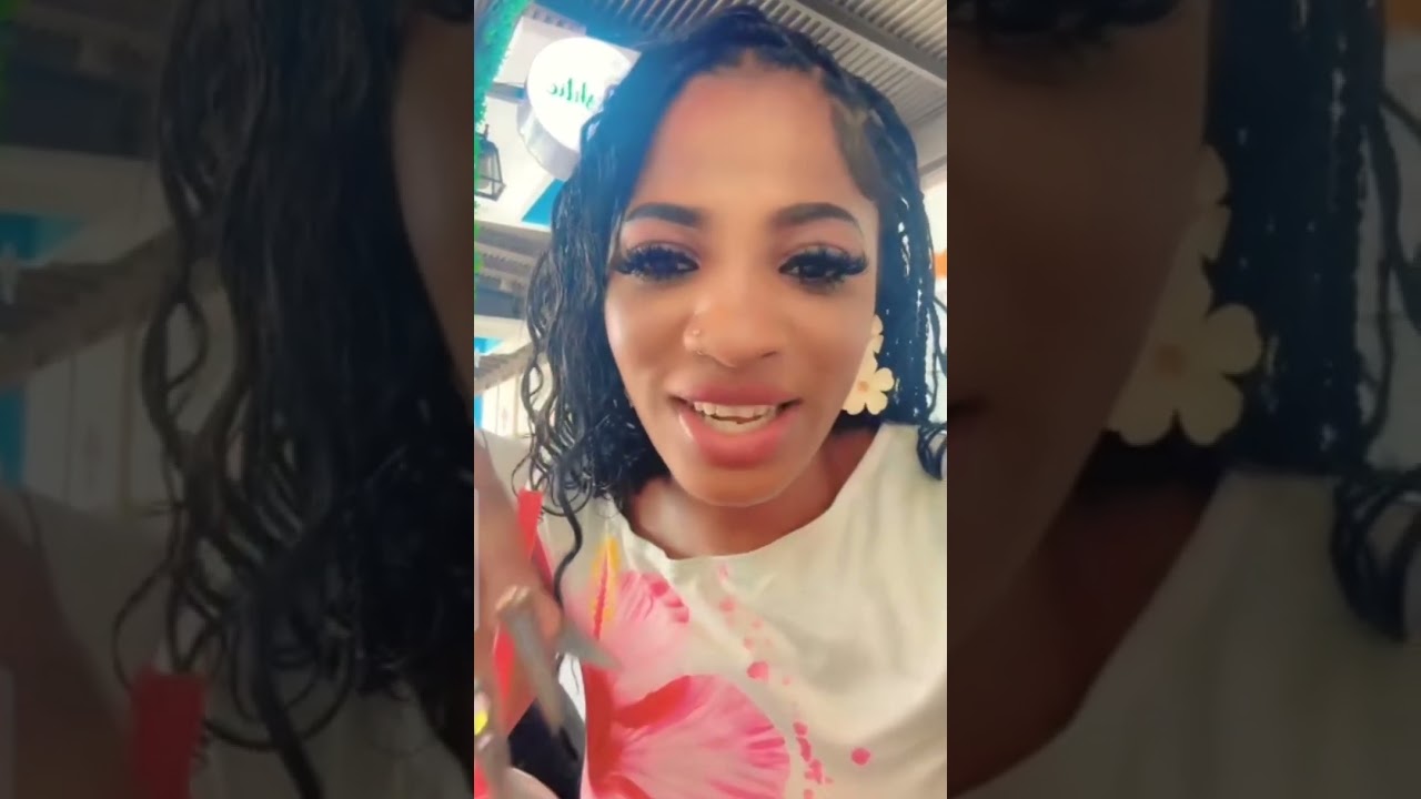 Следим за приключениями нашей девушки Кеке в Доминиканской Республике. Джейденн, присоединяйтесь ...