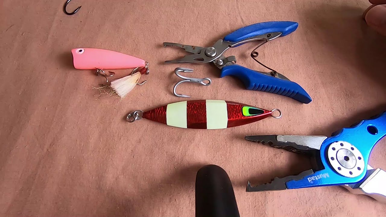 COMO CAMBIAR NUESTROS ANZUELOS TRIPLES | FORMA RÁPIDA | BLACKFIN CREW