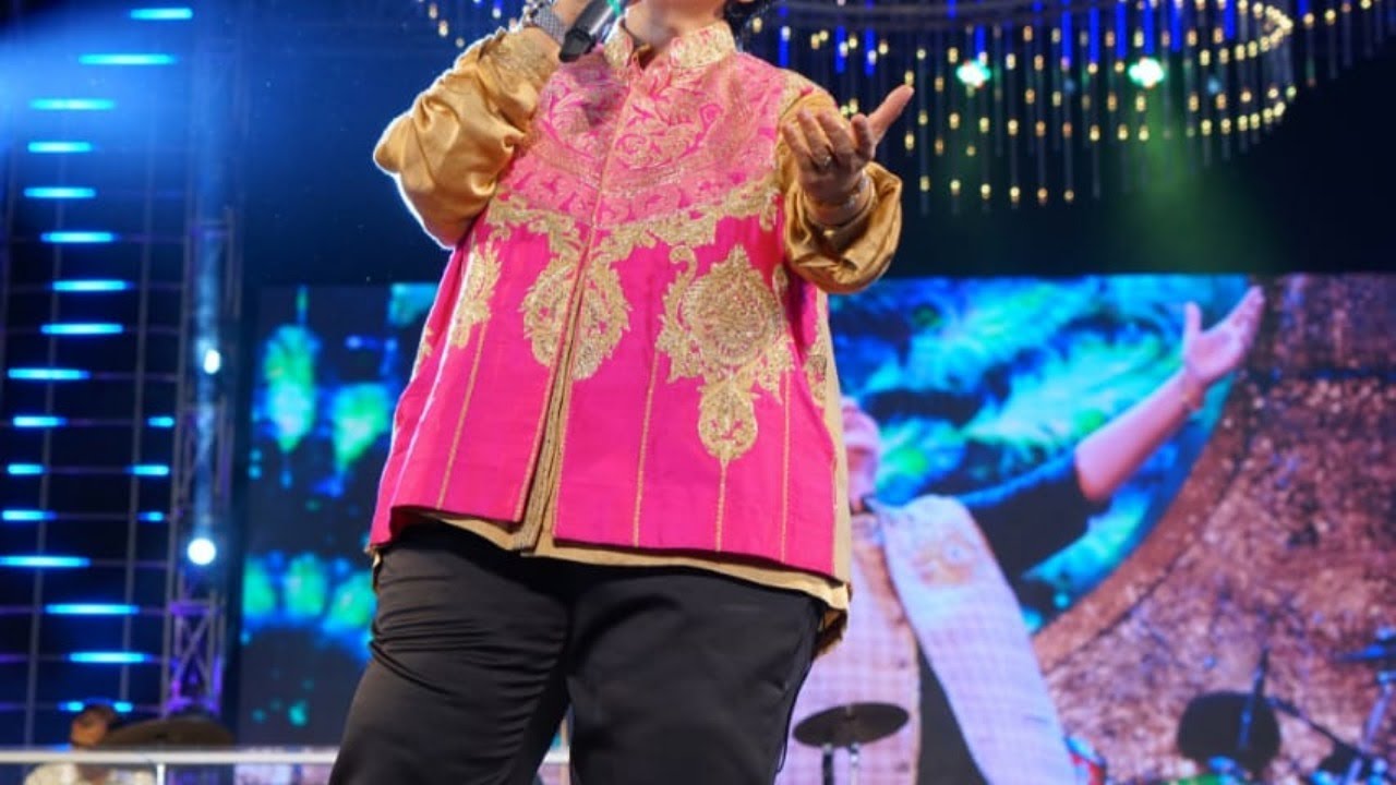 Falguni Pathak Navratri 2019 - Day 7