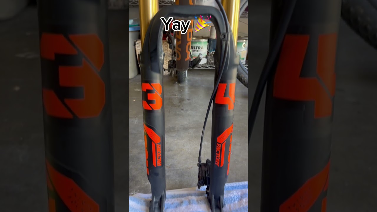 New Fox 34 SC decals on the Orbea Oiz #orbea #orbeaoiz #mtb #foxfactory #bikelife #decals