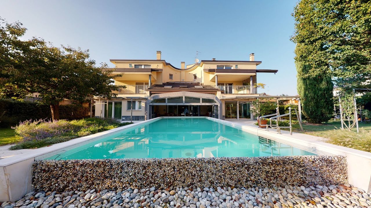 Prestigiosa Villa con giardino e Piscina privata a due passi da Milano