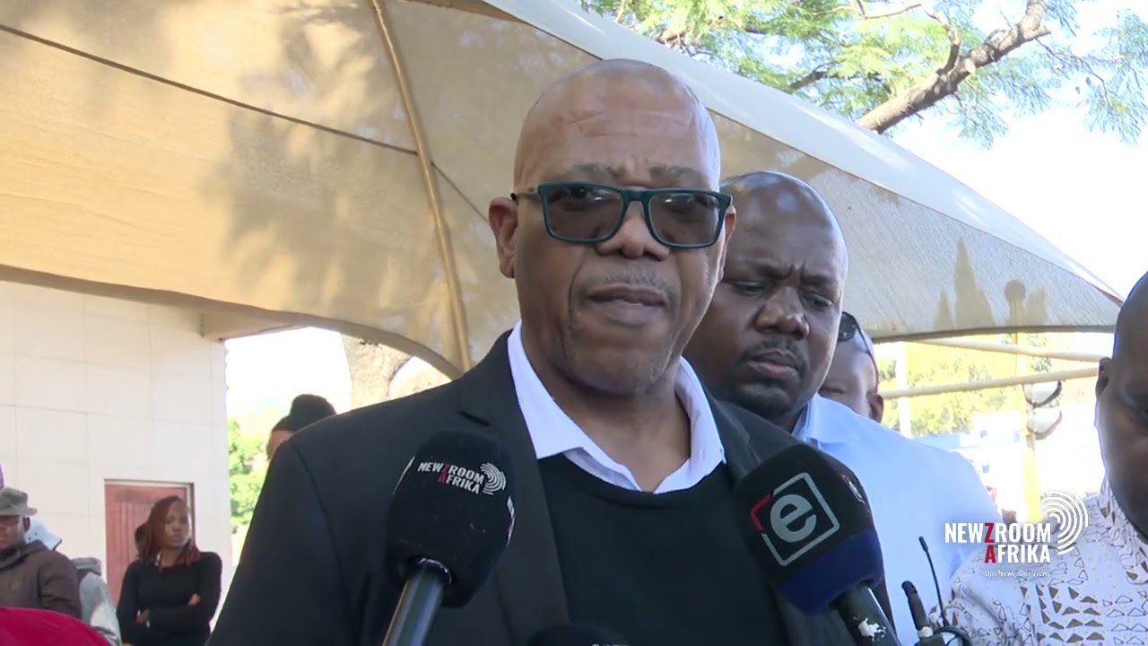 Traffic cop, Home Affairs official arrested