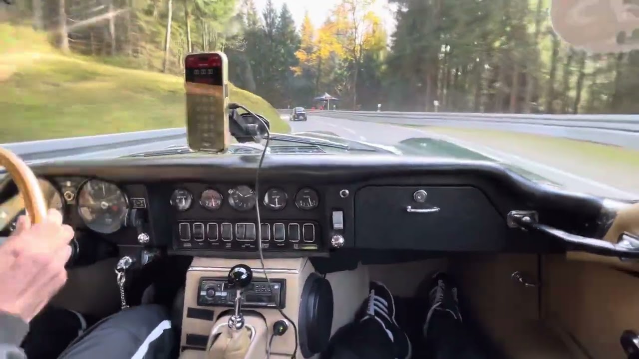 Jochpass Memorial 2024- Jaguar E-Type jagt Fiat 500 Abarth-Onboard