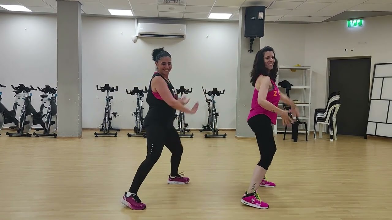 Fama De Diabla  | La K'onga, David Bisbal, Emanero | ZUMBA Dance fitness with Revital