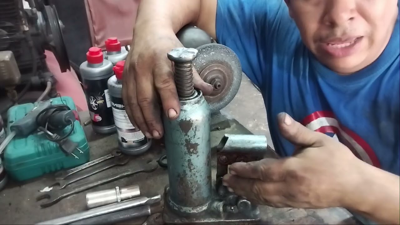 Cómo cambiar el empaque central de un gato hidráulico tipo botella sellado 