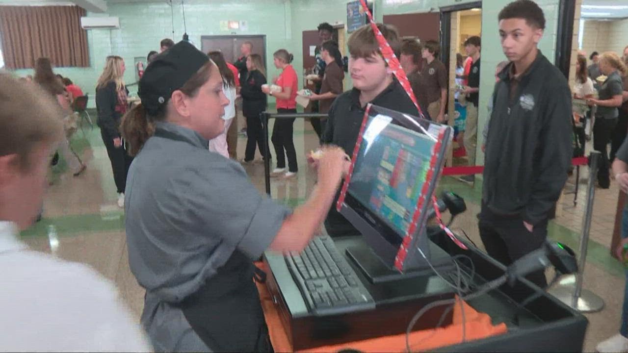 Padua High School cafeteria worker saves student who was choking