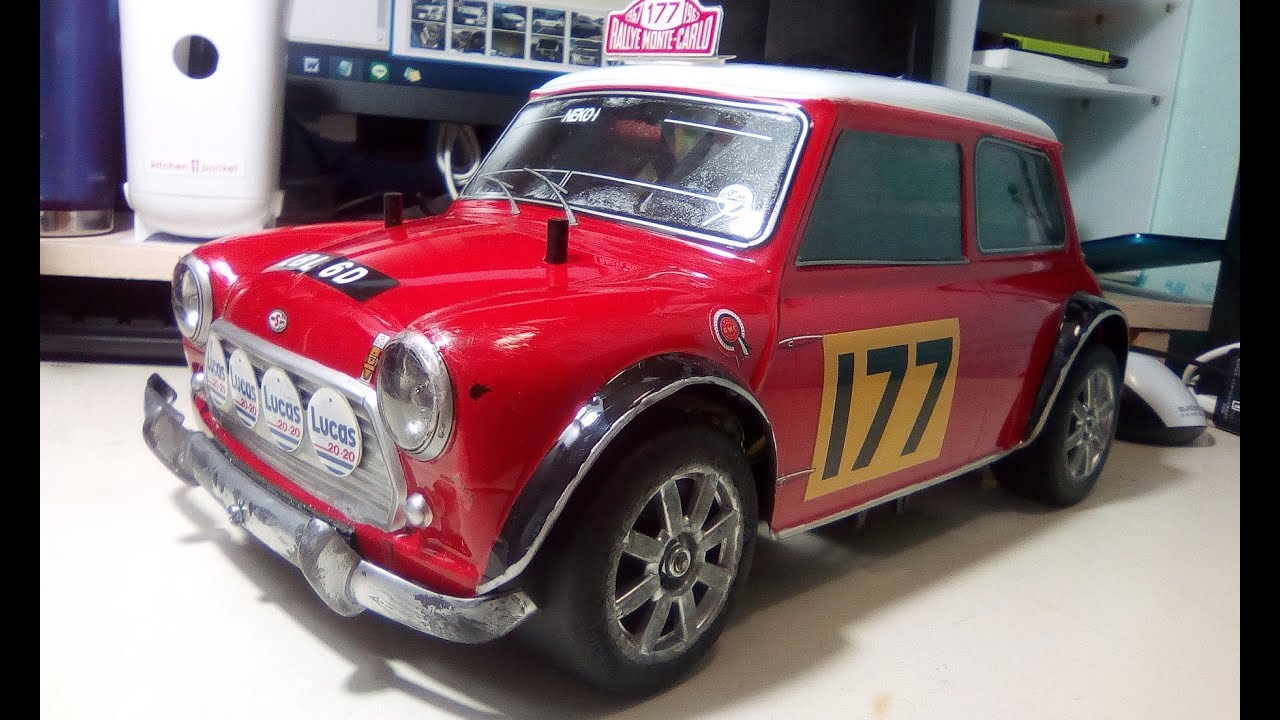 超カワイイ！ミニクーパーのラジコンカー