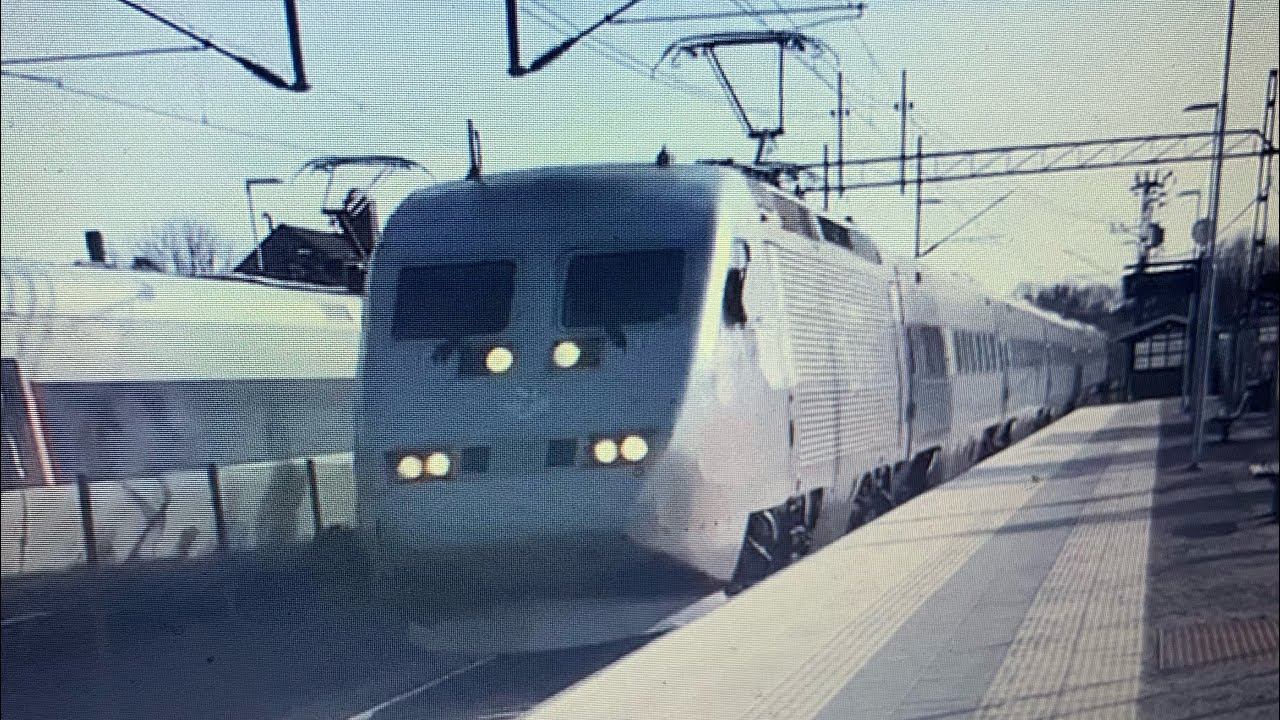 Blåsig och solig dag på Osby station