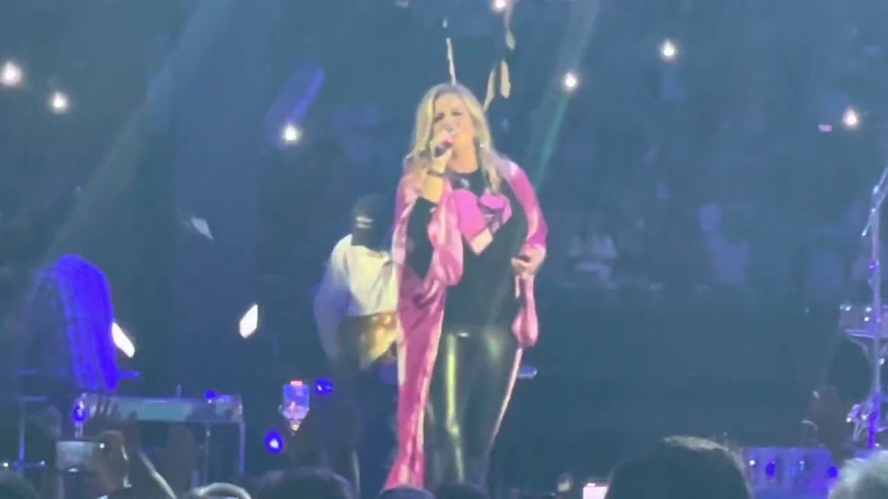 Garth Brooks and Trisha Yearwood Perform Shallow LIVE Charlotte NC 7/16/22