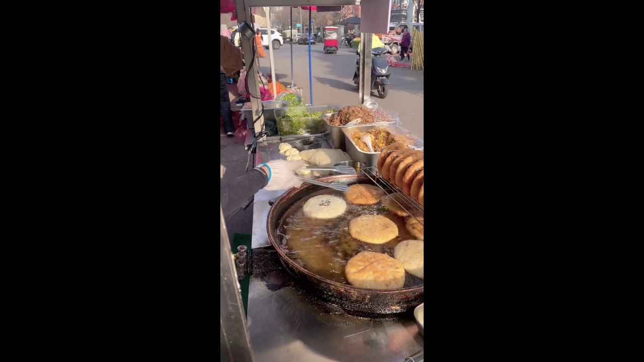 Delicious food live