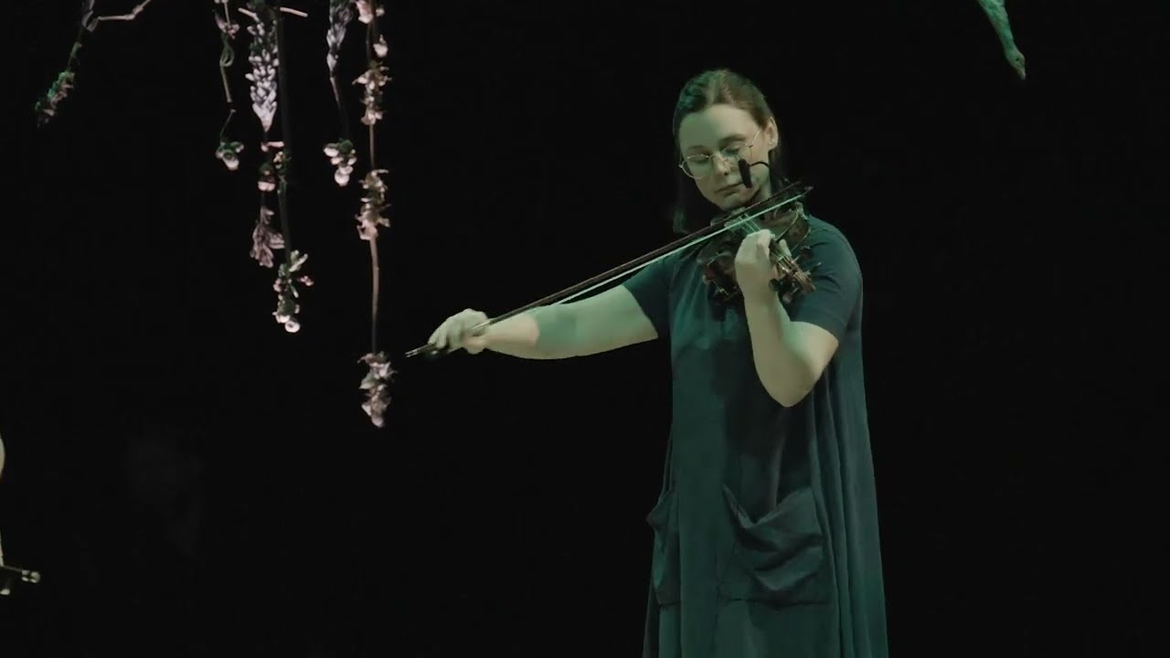 Erfaringer av tr&auml; / Experiences with wood - Lo Kristenson (2023), performed by Vilde&Inga