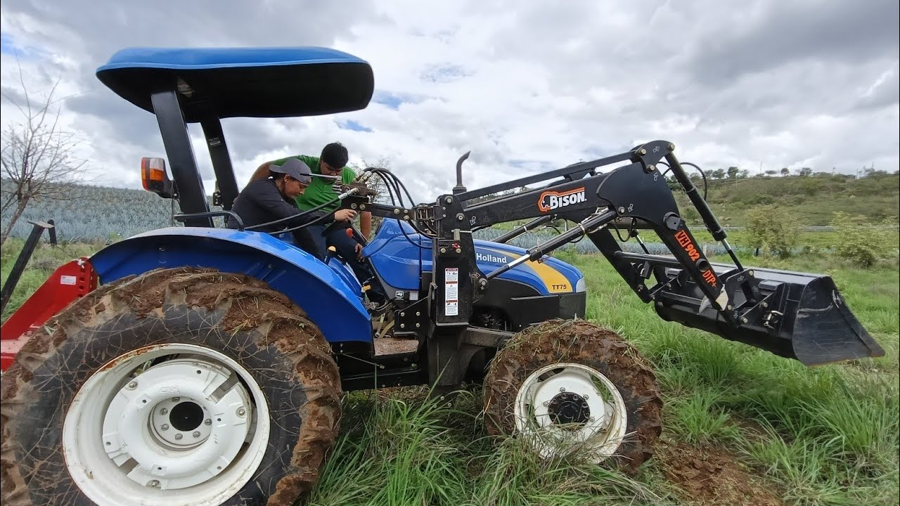 TT75 FWD NEW HOLLAND CON PALA FRONTAL BISON DE 900 KILOS & SUBSUELO 3 TIMONES