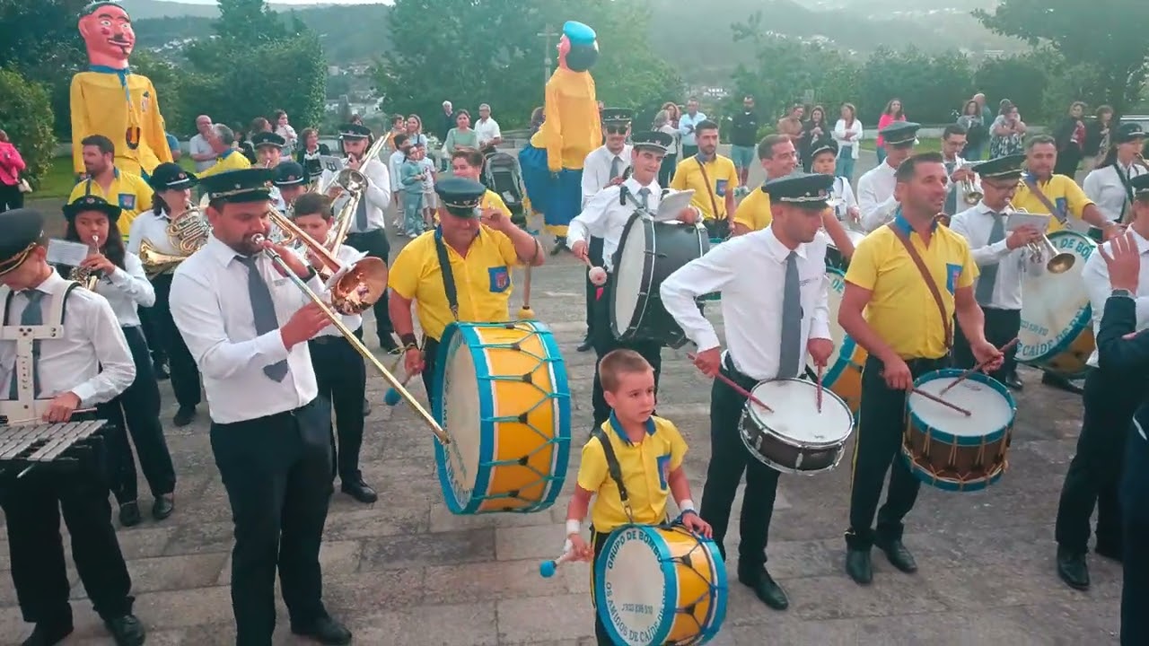 Bombos de Caíde de Rei, no dueto com a banda musical de Mancelos 🥁🎶