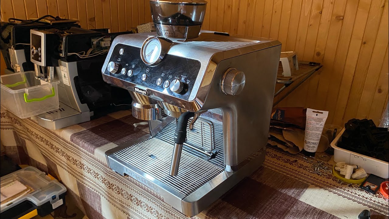 Delonghi Specialista - конструкция в разборе. Как собрать и разобрать.
