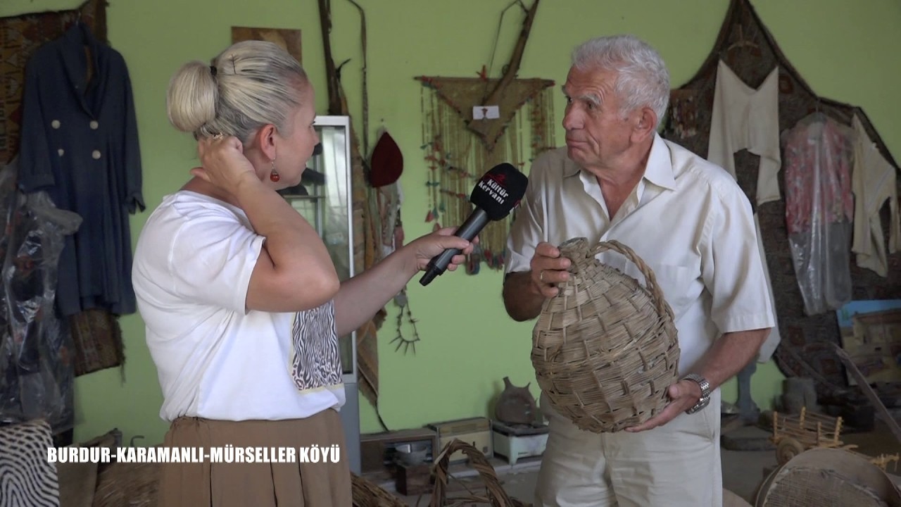 Emekli Öğretmen Köyünde Müze Kurmuş.