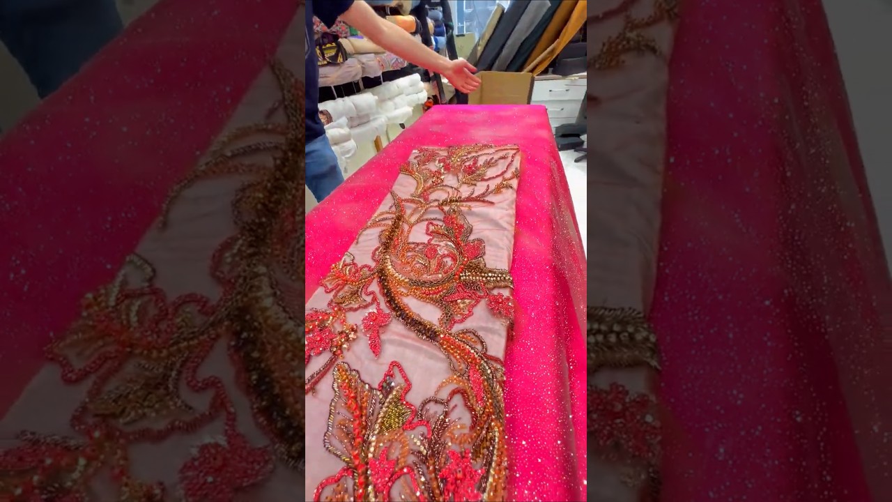 Watch the luxurious shiny fabric ✨