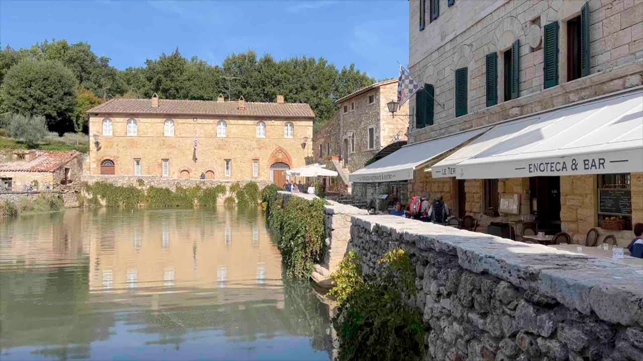 Tuscany small hilltop towns in October. The perfect time to visit!