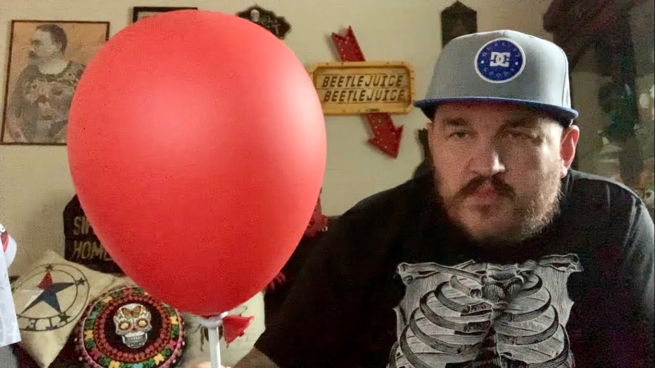 Pennywise Balloon Lamp | Unboxing & Demo | IT