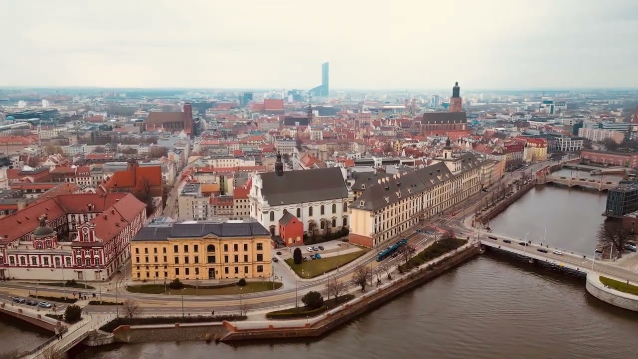 👉 Zobacz, jak wygląda jedno z najpiękniejszych miast w Polsce z powietrza!