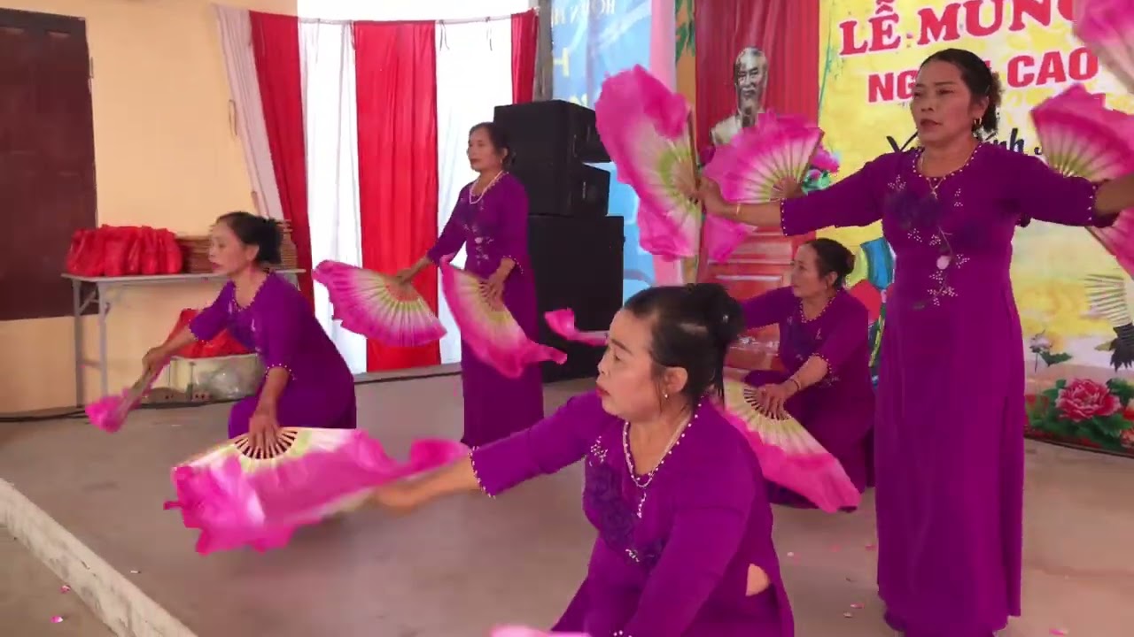 Văn nghệ chúc thọ các cụ thôn 2 nam xá xã Trần thương 