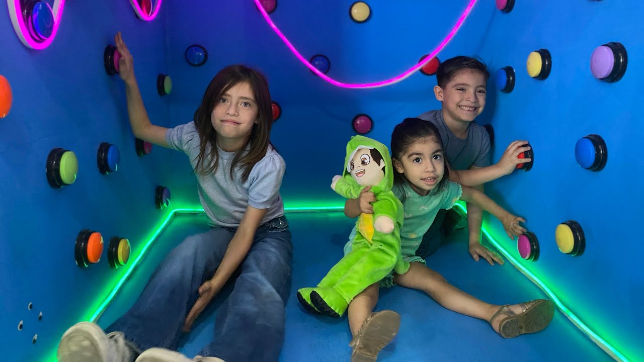Un minuto para comprar todo lo que yo quiera en miniso(viaje de sorpresa a Monterrey) 