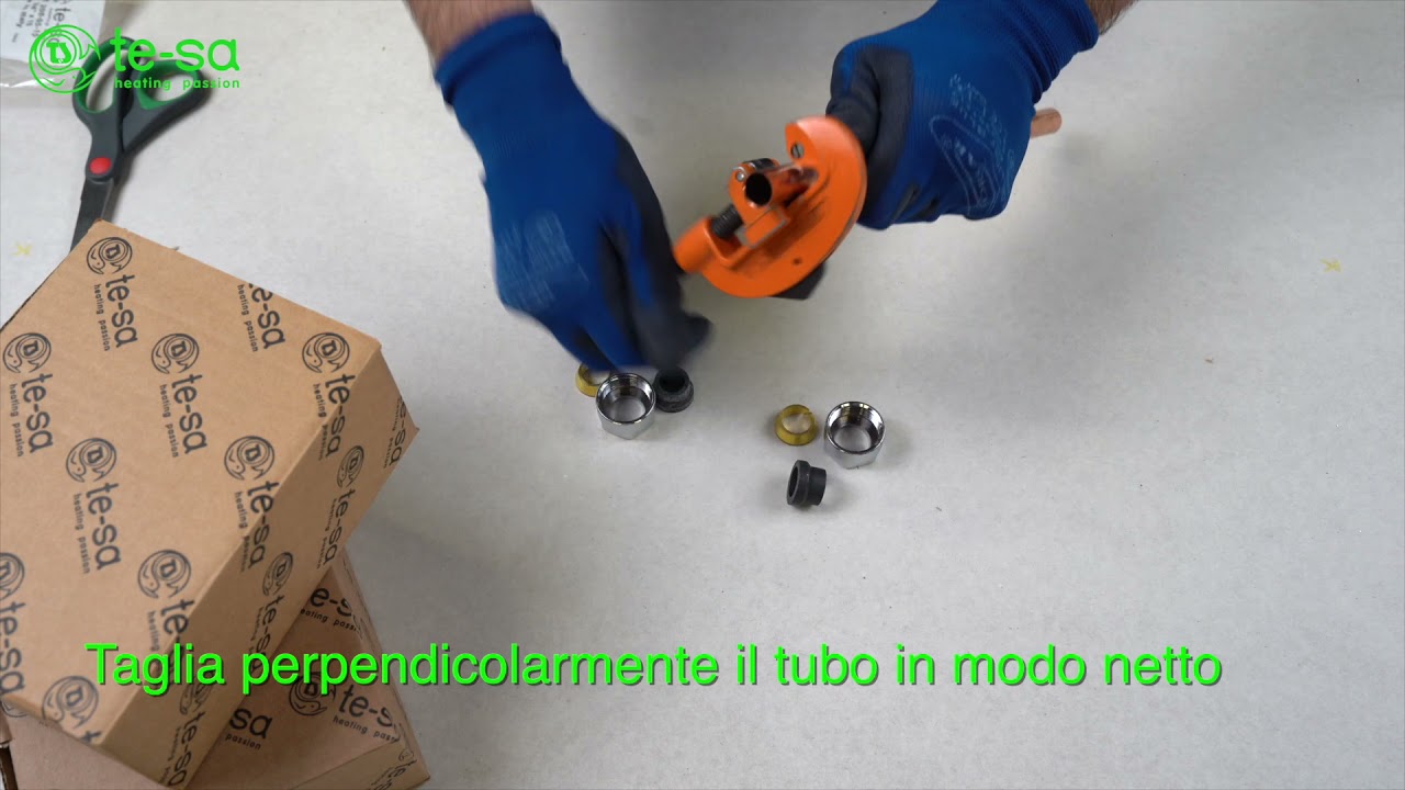 208 Raccordo a compressione per tubo rame