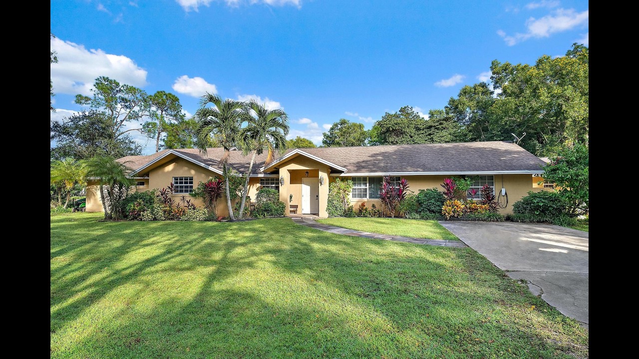 Jupiter Farms Country Pool Home, 4 beds/3.5 baths, No HOA, +Land