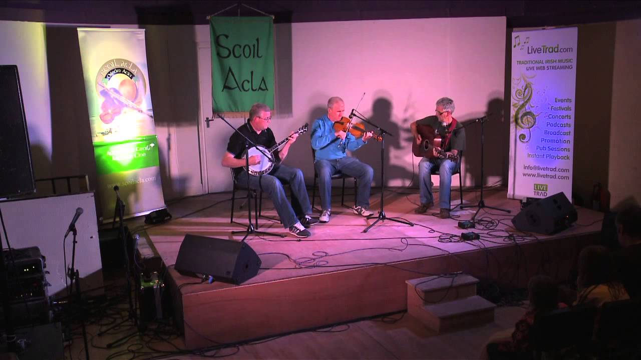 Noel & John Kilkenny, Declan Courell play Scoil Acla: Traditional Irish Music from LiveTrad.com