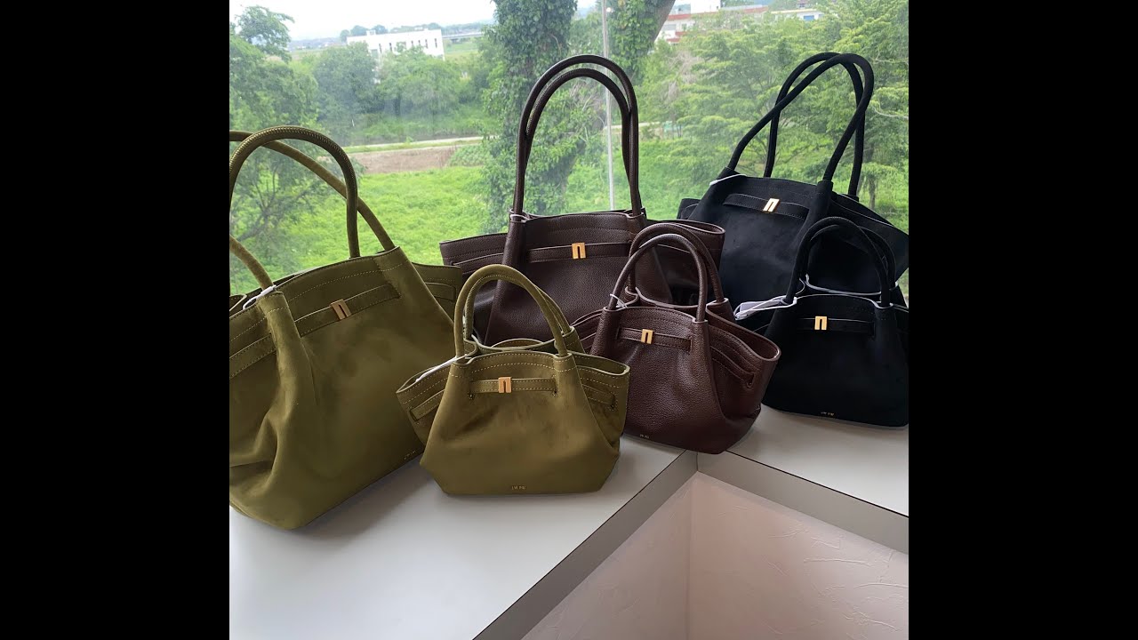 SIZE COMPARISON, Large JW PEI BAG hana and to the small Hana bag