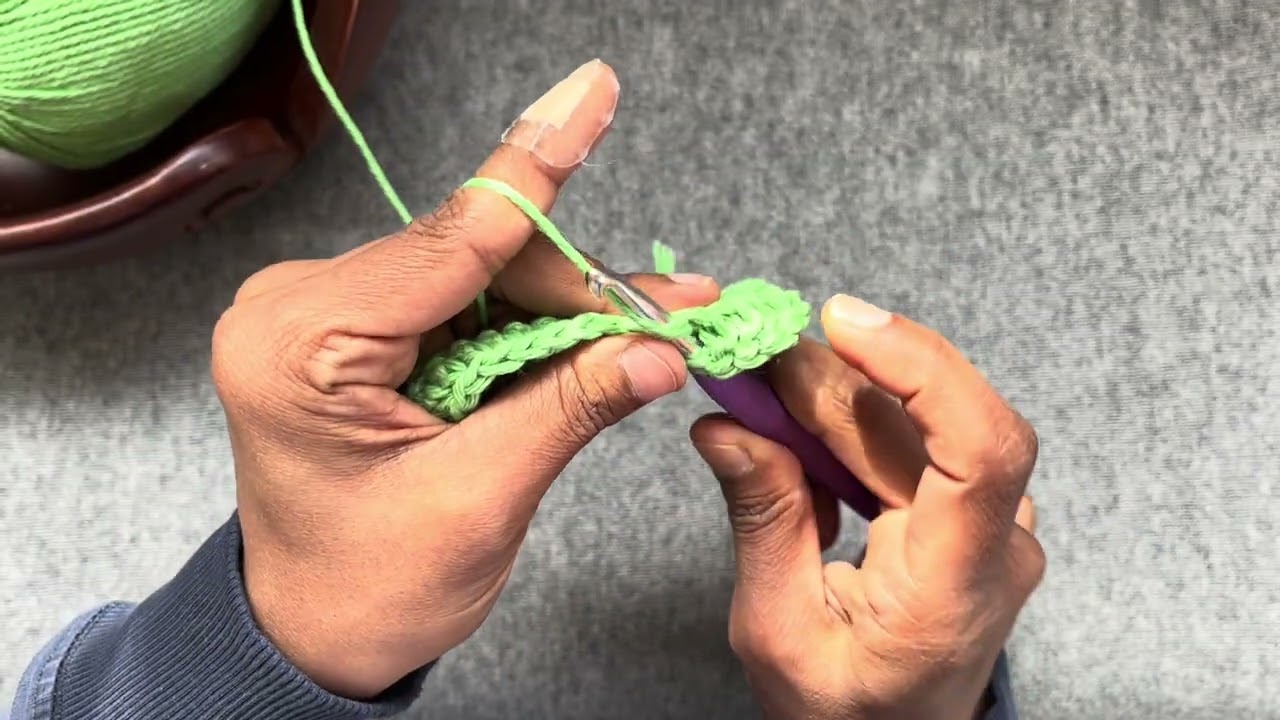 Crochet Stitch# 5 : Double crochet stitch 