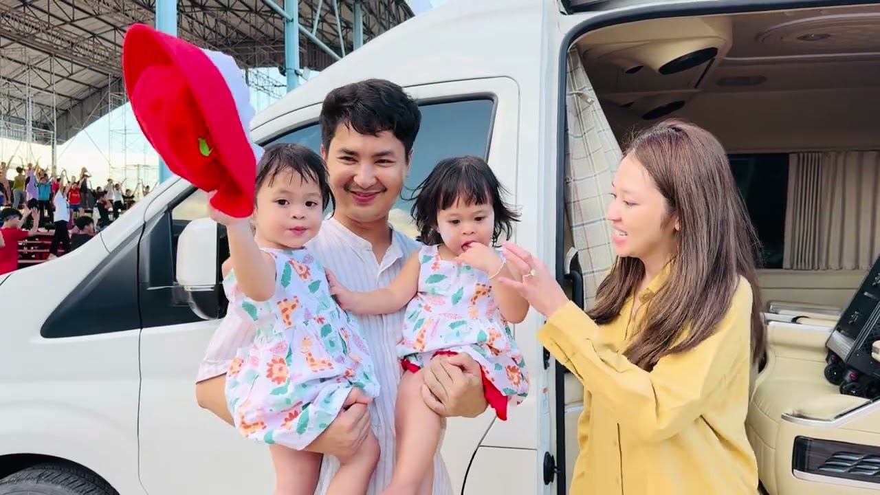 ช่วงนี้น้องเพชรน้องพลอยมาอยู่สารคามแล้วนะครับ ส่งคุณแม่ไปทำงานครับผม #ลูกของแอนบอย