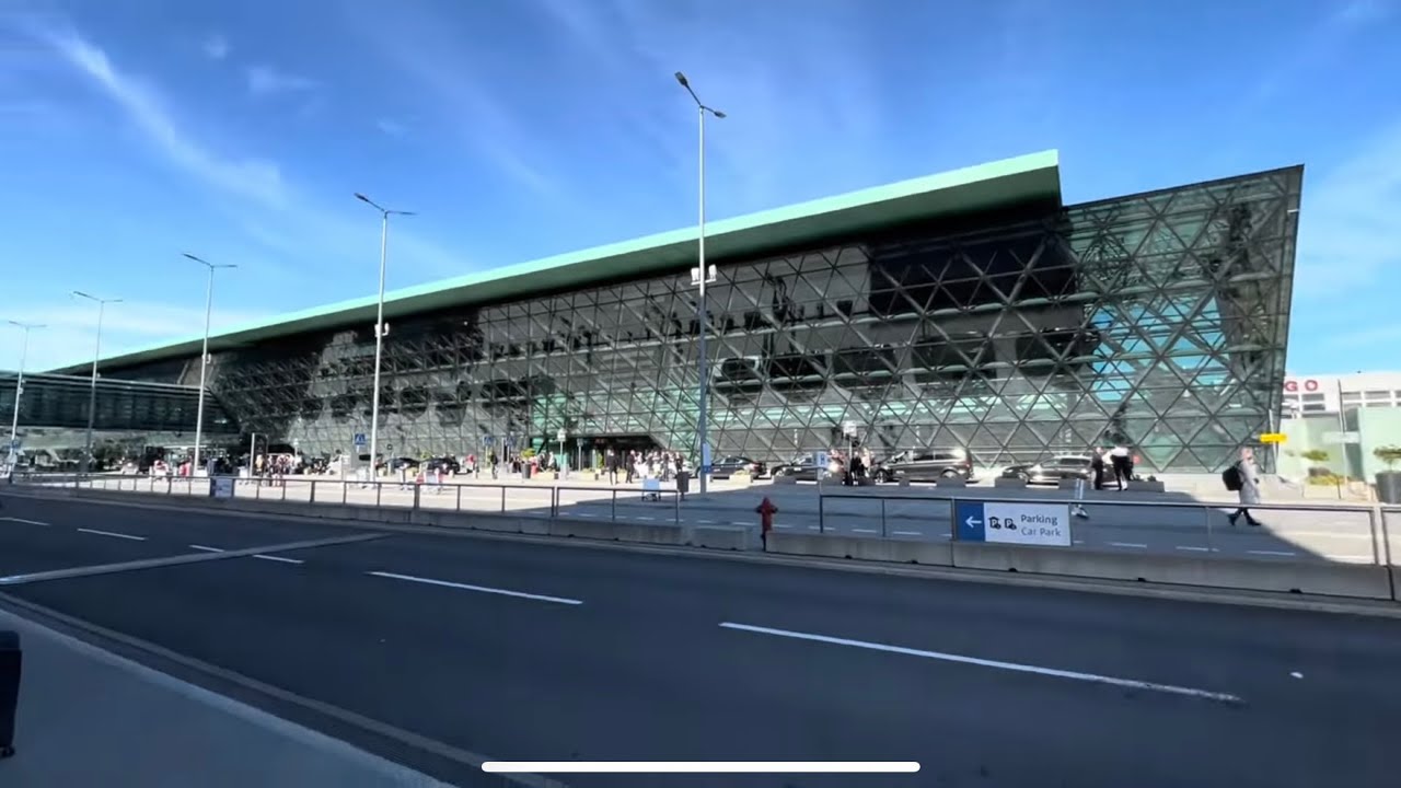 Uber from Kraków John Paul II International Airport to Old Town, Kraków, Poland 🇵🇱