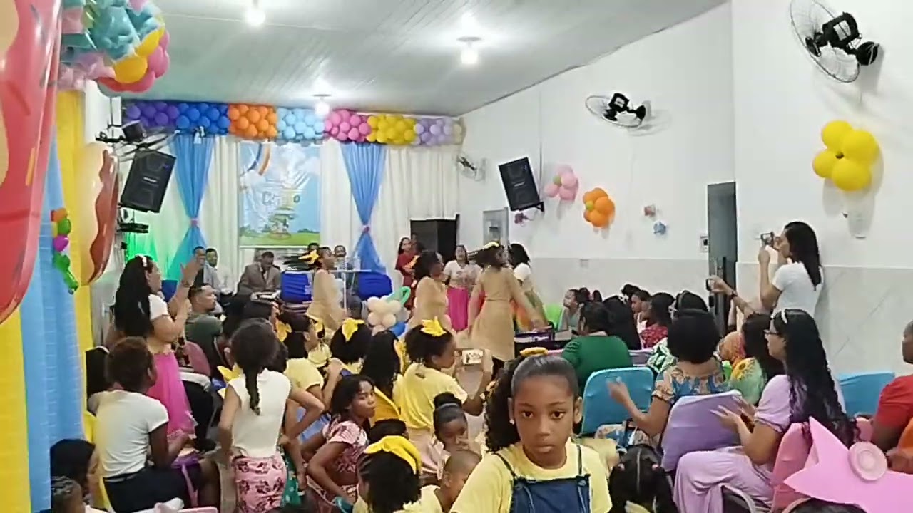 Coreografia Medley Vejo  anjo do senhor na tua porta