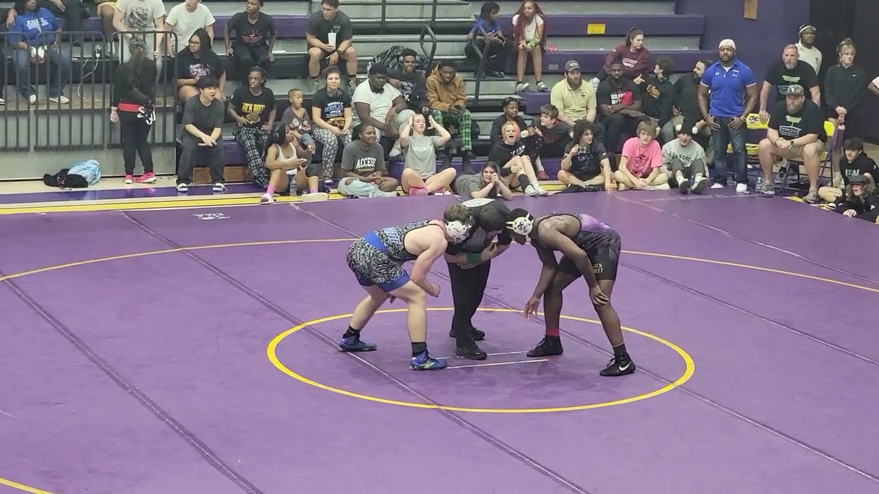 10JAN26- 190lbs Brieon Mayfield (Jack Britt HS) vs Benjamin Dyer (Parkwood HS)