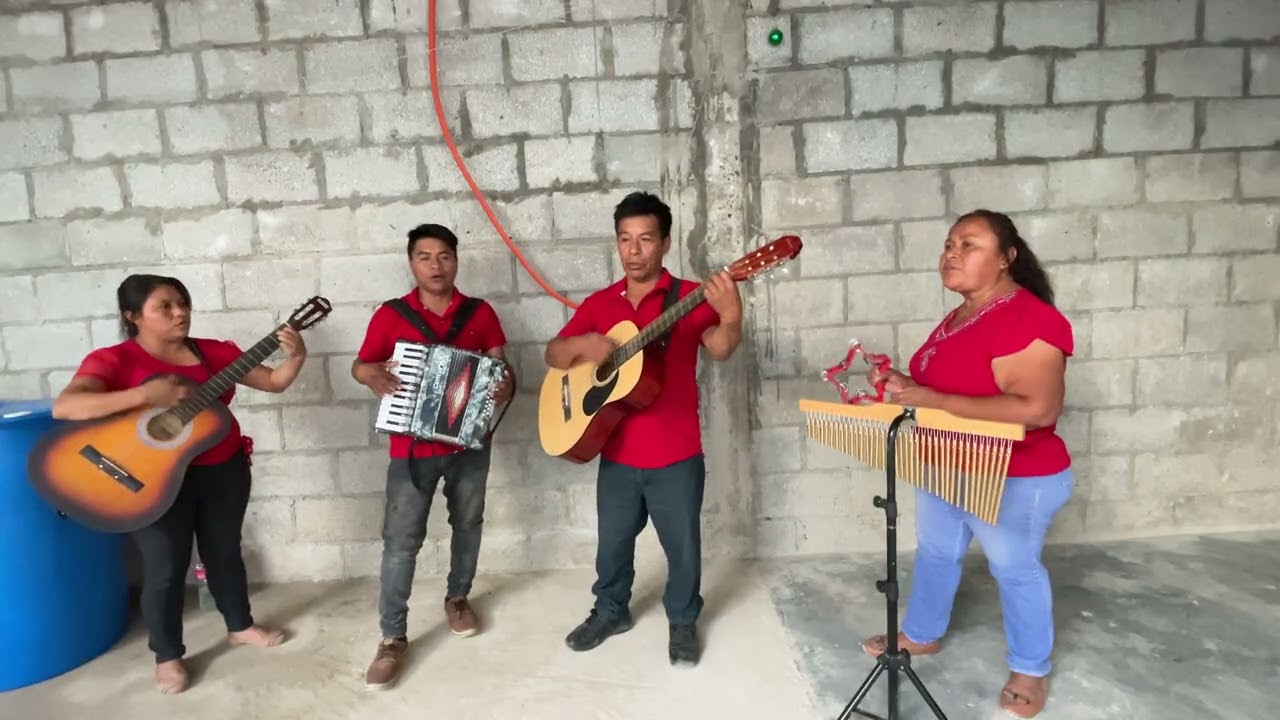 Señor ten piedad de nosotros somos la estudiantina Jesús sacramentado 