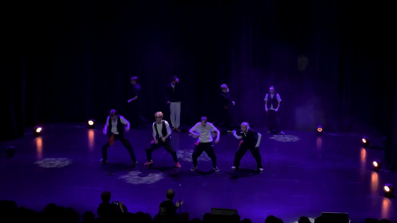 Elevshow 2025 Høst - 10. Locking 3 13+ år