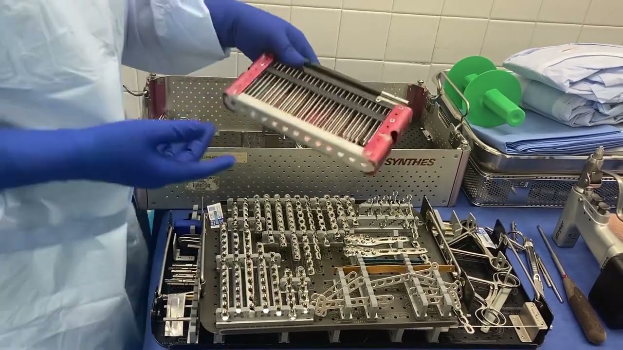Synthes Locking Small Frag Tray for Bimallelous fracture