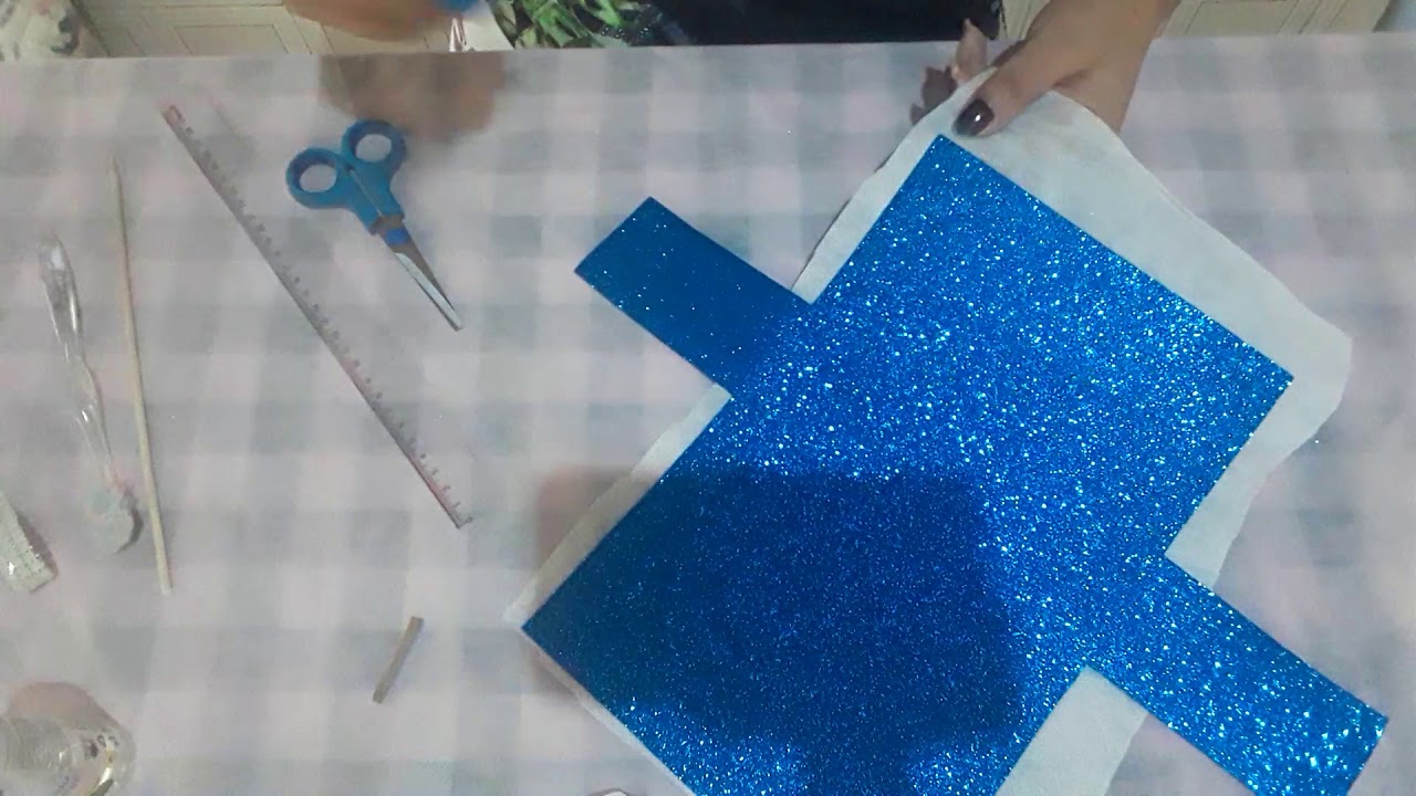 Ensinando  a fazer a bolsa para festa
