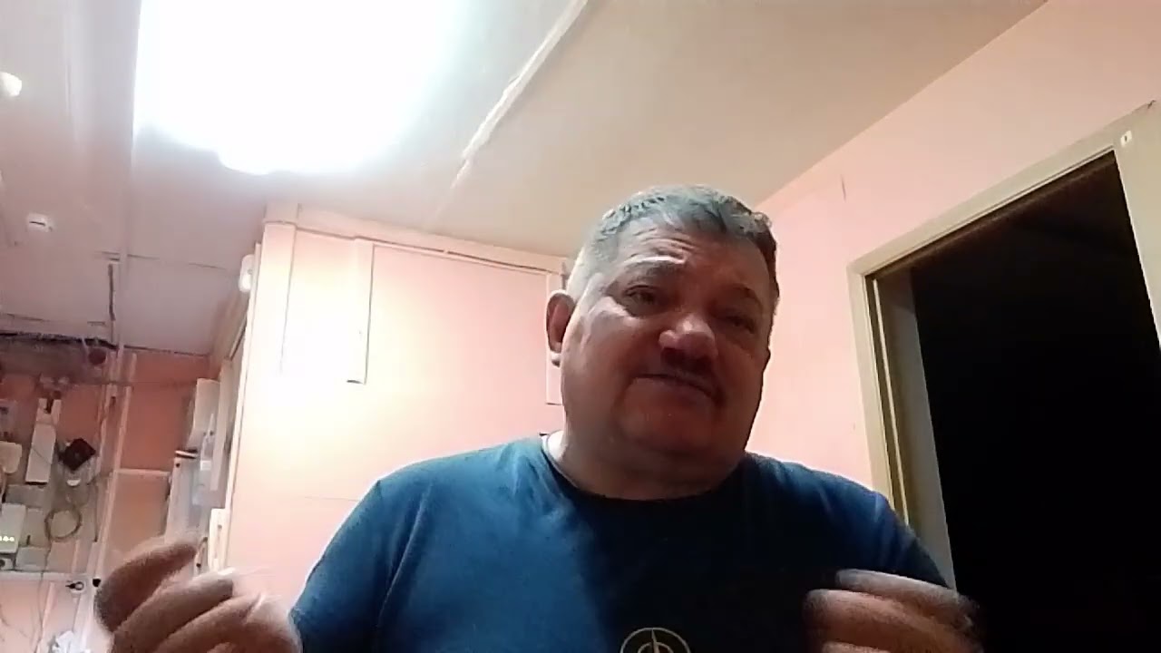 Похмелился на работе....