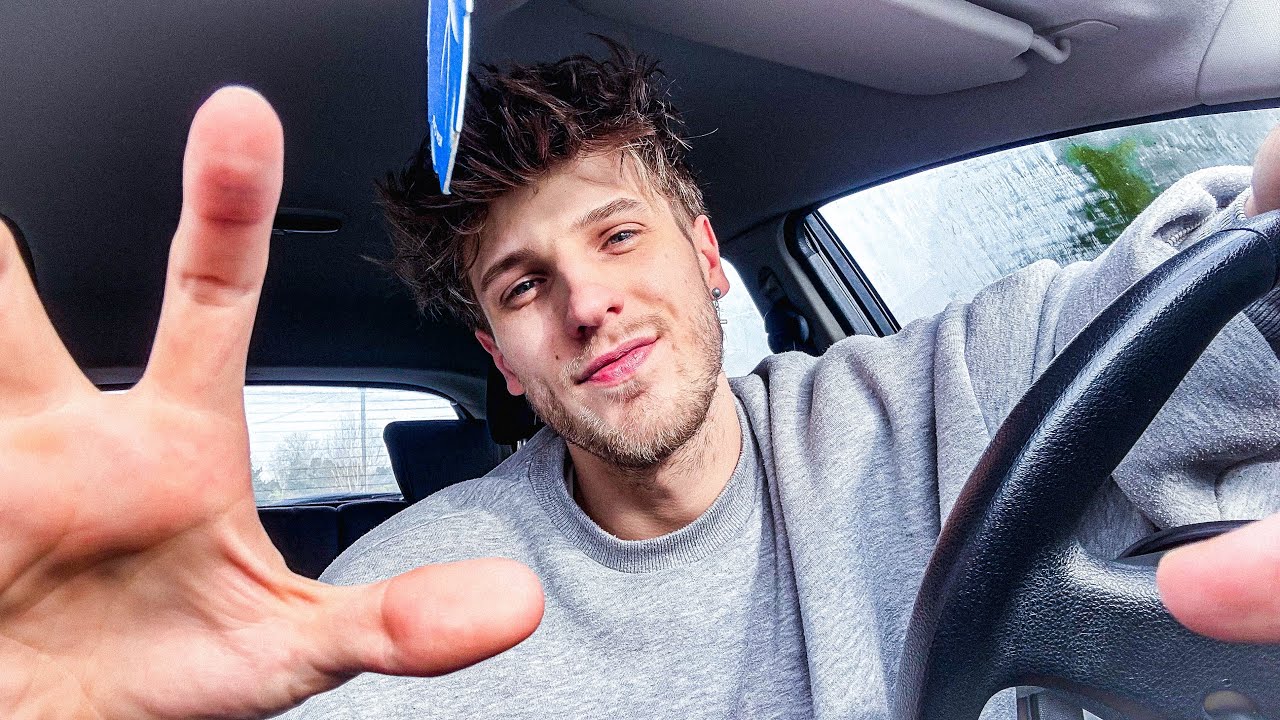 FAST AND AGGRESSIVE ASMR IN THE CAR!! Scratching, Tapping and Rambling! 🚗