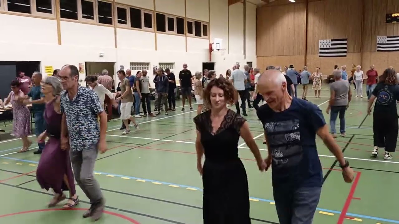 Skeud Fest noz Brécé, Cercles circassiens 17/09/22
