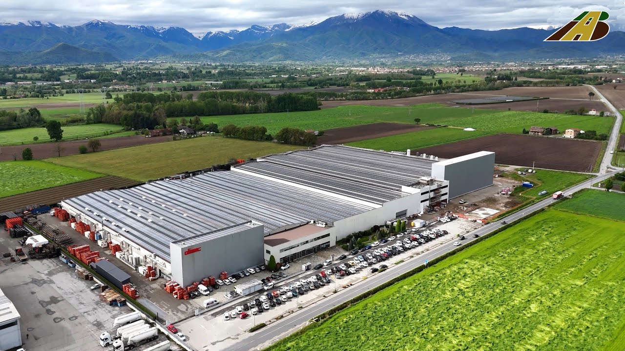Erntevorsätze & Schneidwerke für Mähdrescher - Werksführung bei Olimac Drago Italien Landwirtschaft
