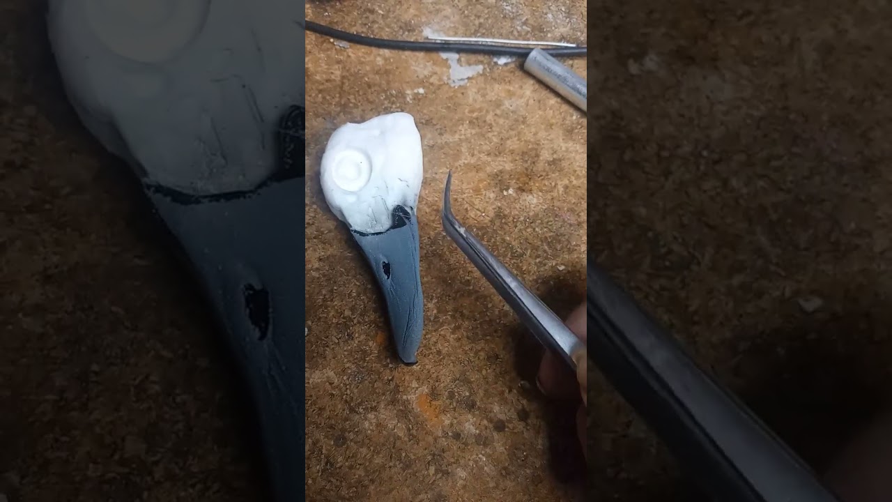 AAR TAXIDERMY: Relief Cut To Help With Pulling Skin Over Head and Neck.