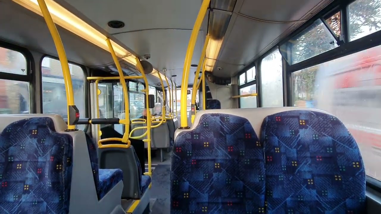 *Nice* Go South Coast (Bluestar) Volvo B7TL Gemini 6910 (LX06 EBM) Route 19