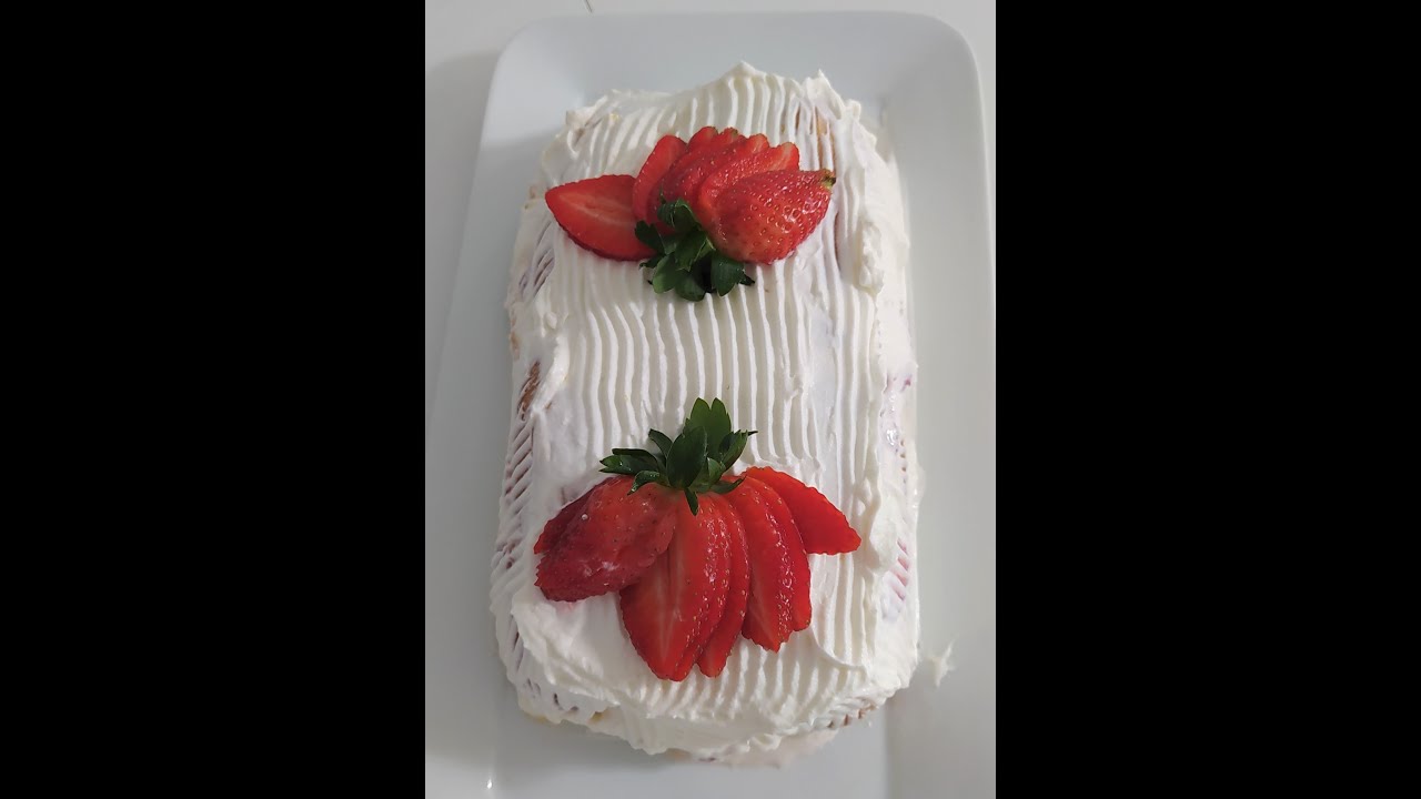 Pastel de fresones y nata