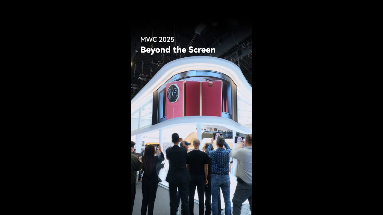 Wait for it... the #HUAWEIMateXT Display is taking over at #MWC25 😉 #Huawei