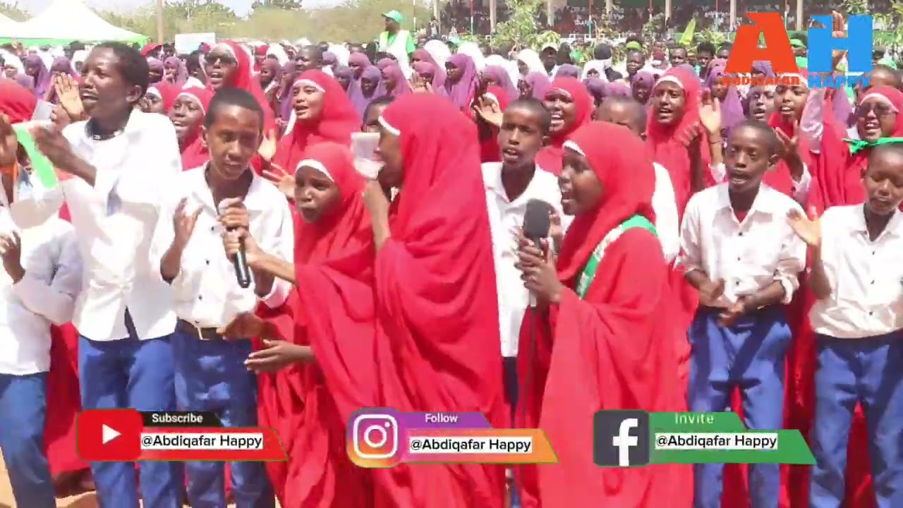 Ardayda Mandera D.E.B primary school || oo wacdaro ka dhigay Mandera stadium.