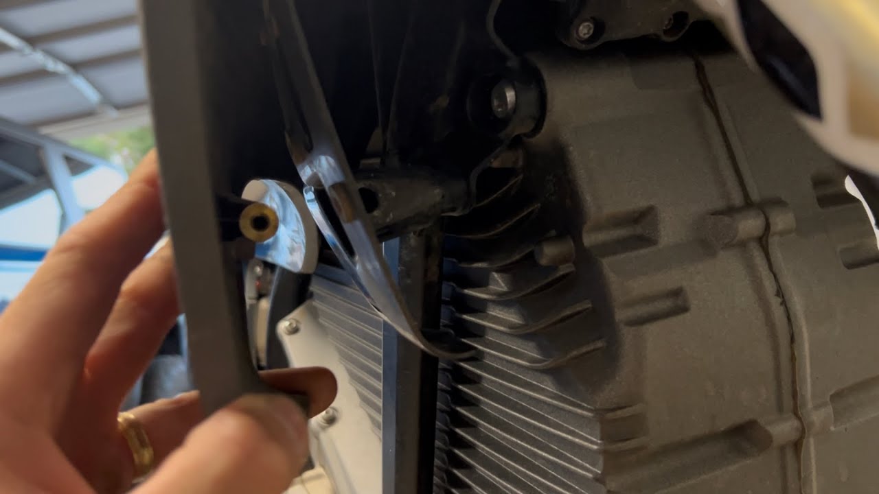 How to remove stuck bolt from thread insert on stark varg plastic body
